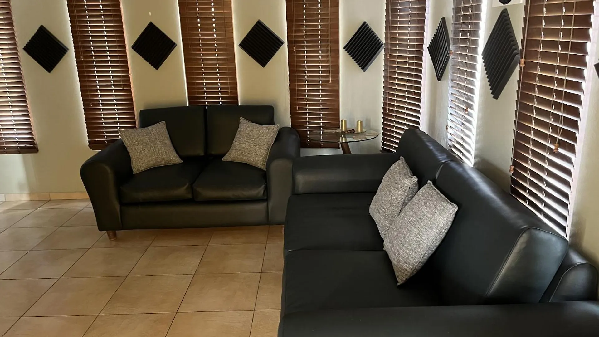 Genesis Apartments Palm Beach