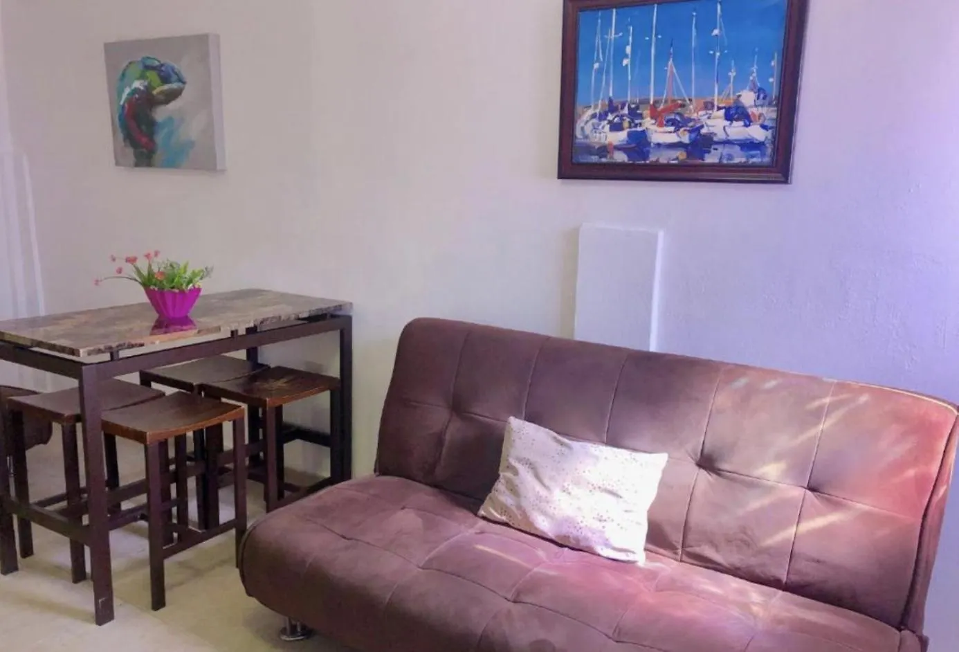 Genesis Apartments Palm Beach