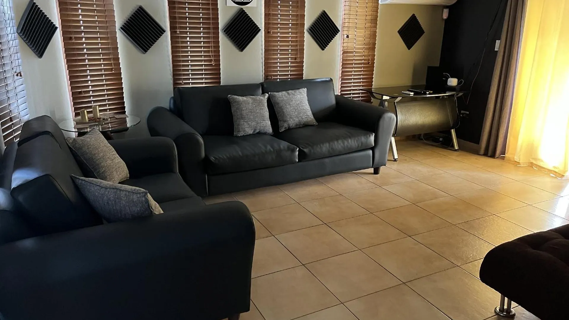 Genesis Apartments Palm Beach