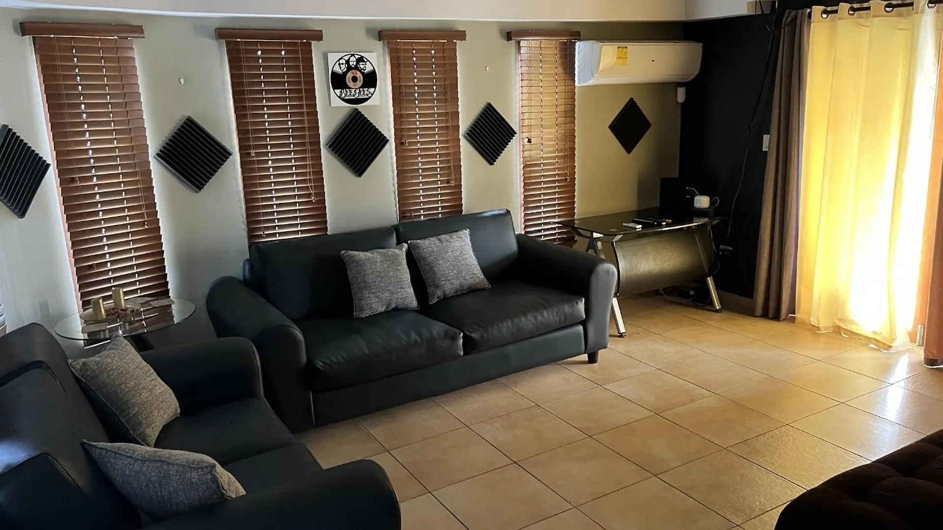 Genesis Apartments Palm Beach