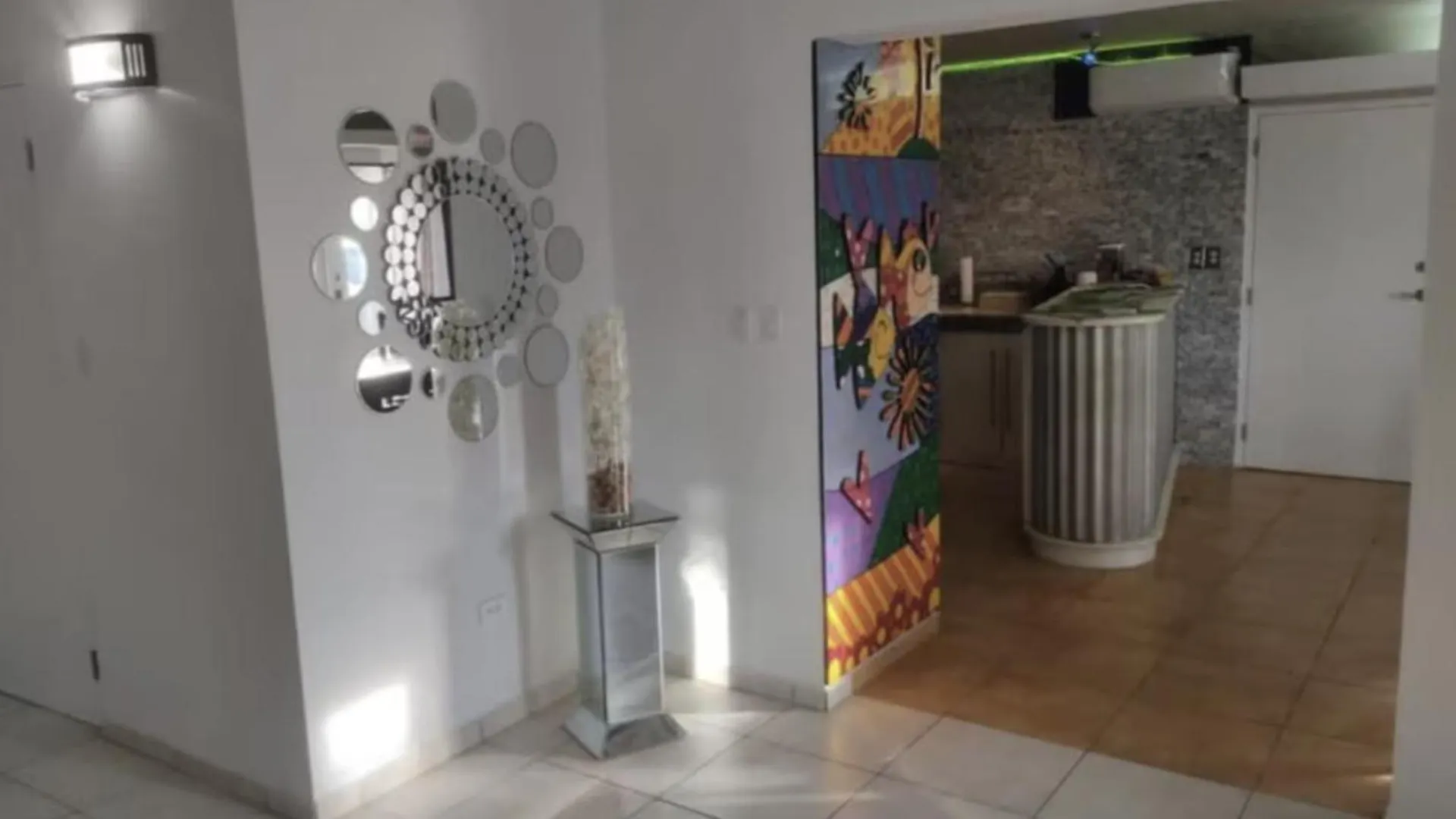 Genesis Apartments Palm Beach