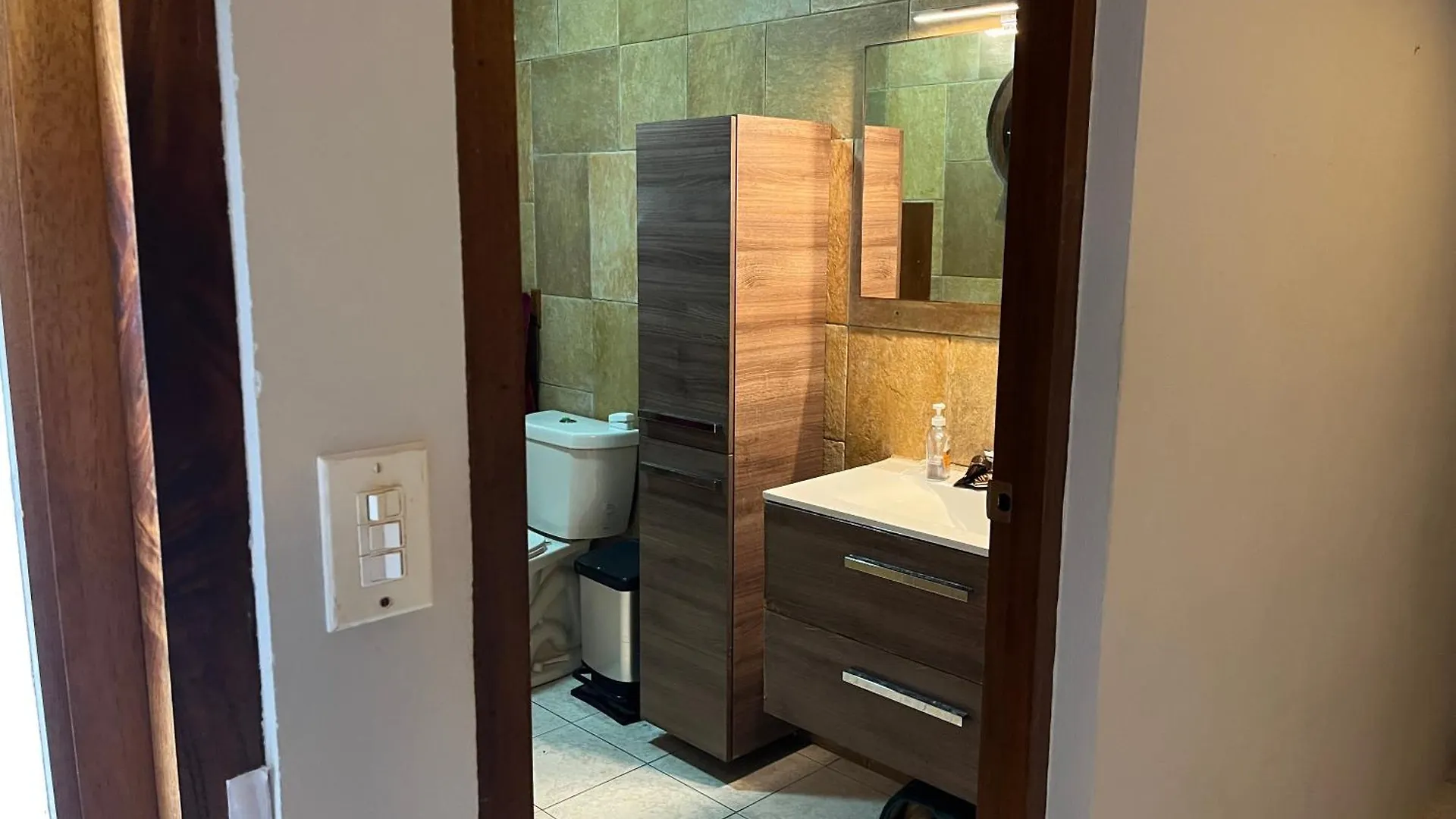 Genesis Apartments Palm Beach