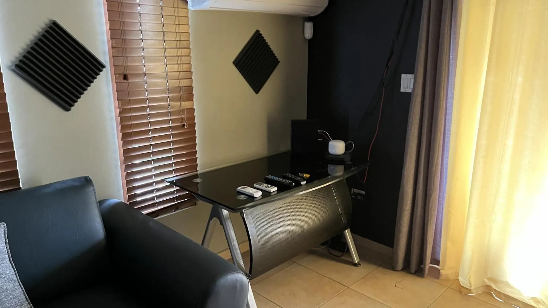 Genesis Apartments Palm Beach