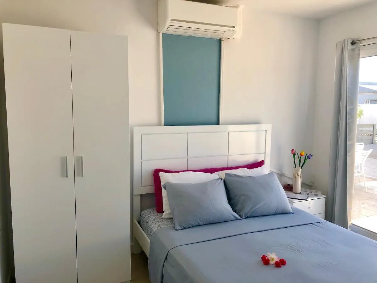 Genesis Apartments Palm Beach